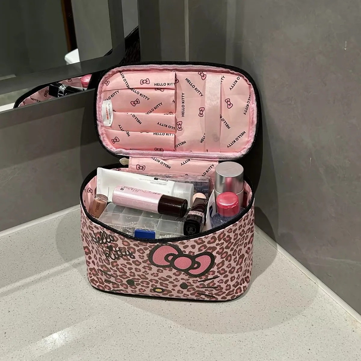 Sanrio Hello Kitty Women Leopa - Beauty No Makeup 评论和价格